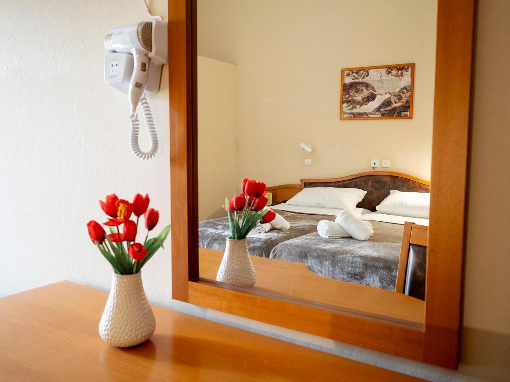 Sappho Hotel Skála Eresoú Exteriör bild